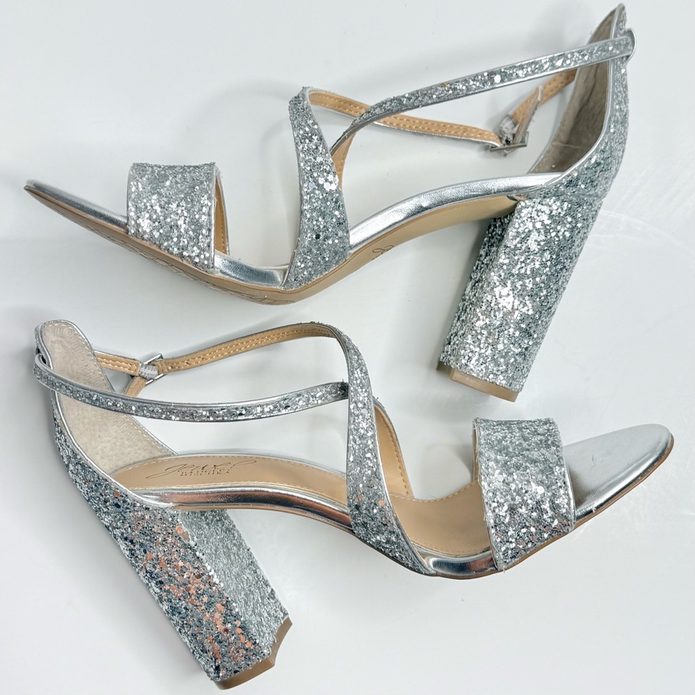 Jewel Badgley Mischka Silver Glitter Block Heel Sandals